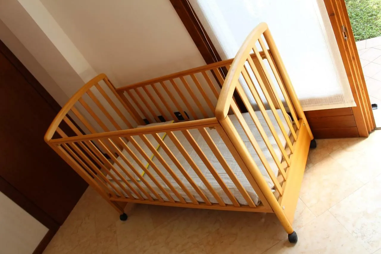 Apartment Appartamento Con Giardino A Cisano Di Bardolino