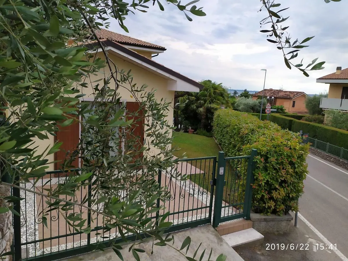 Appartamento Con Giardino A Cisano Di Bardolino Apartment